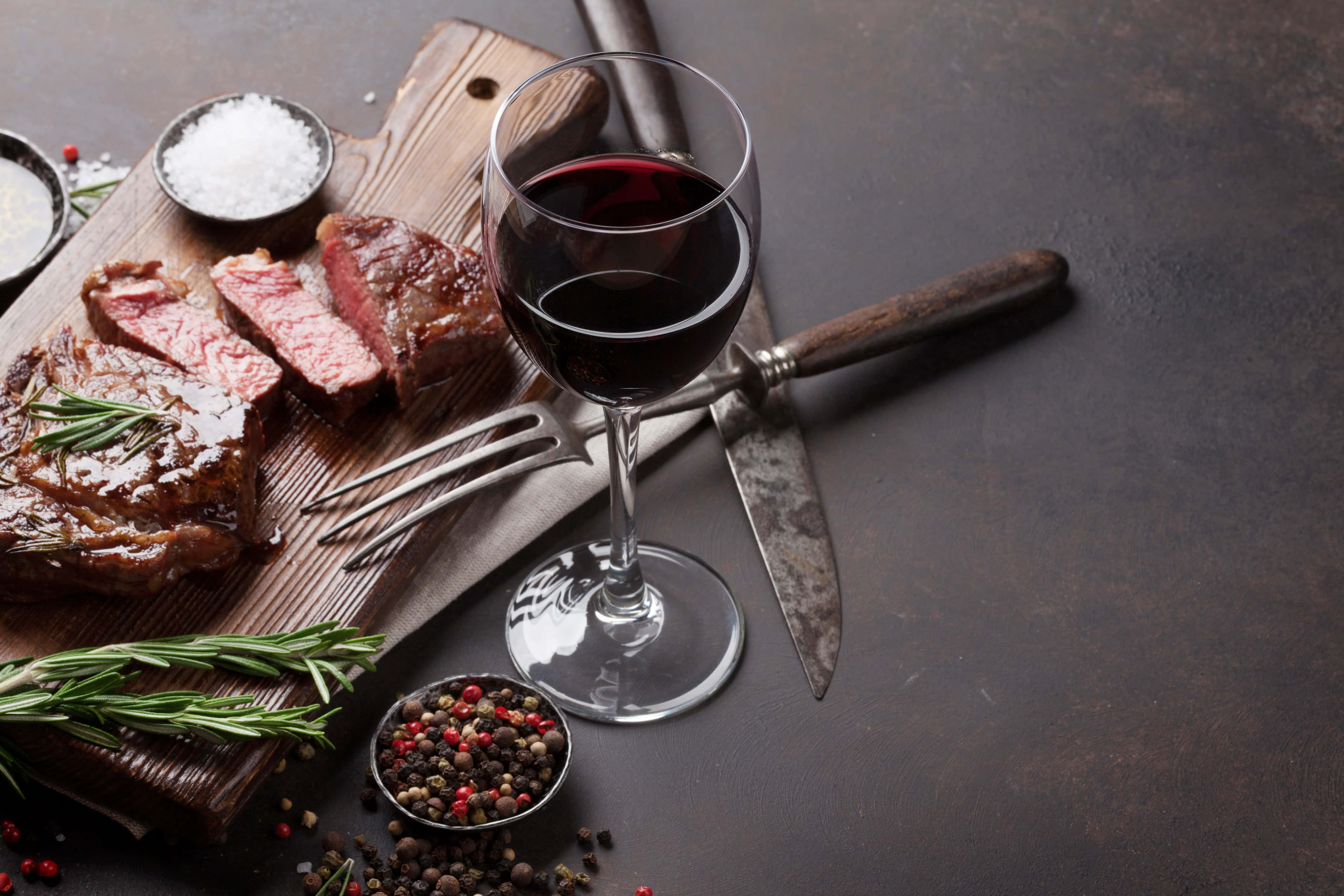 What is Malbec: Wine Description and Food Pairings